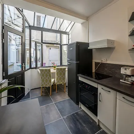 Appartement Maison Au Coeur De Saumur Cour Privee Parking Gratuit Wi-Fi